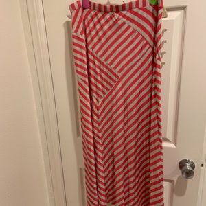 3/$10 design history maxi skirt L